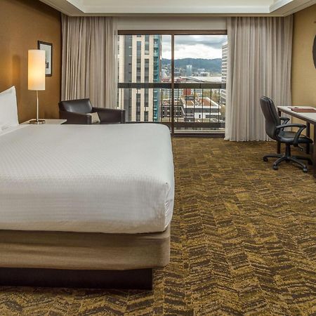 Doubletree By Hilton Portland Exterior foto