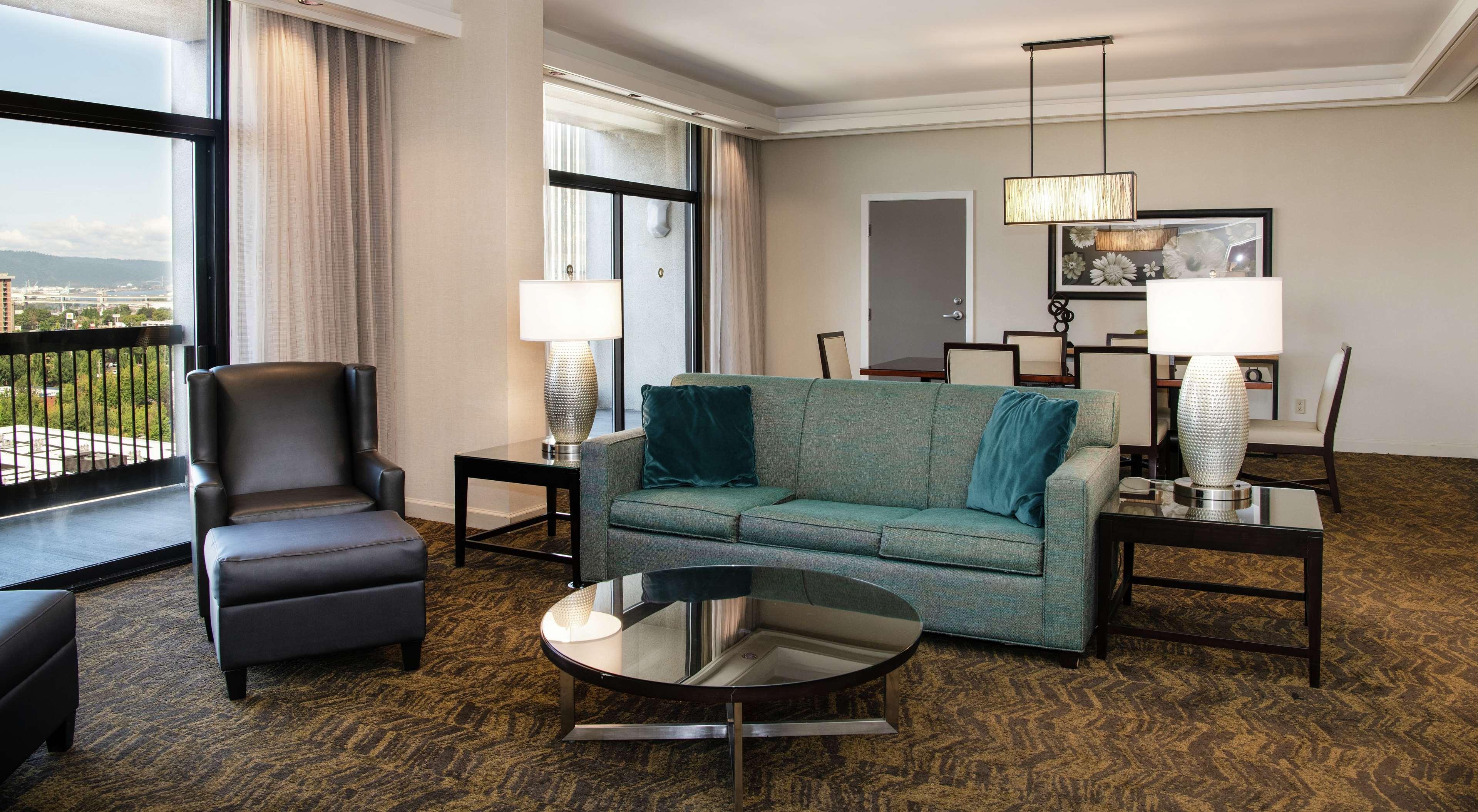Doubletree By Hilton Portland Exterior foto
