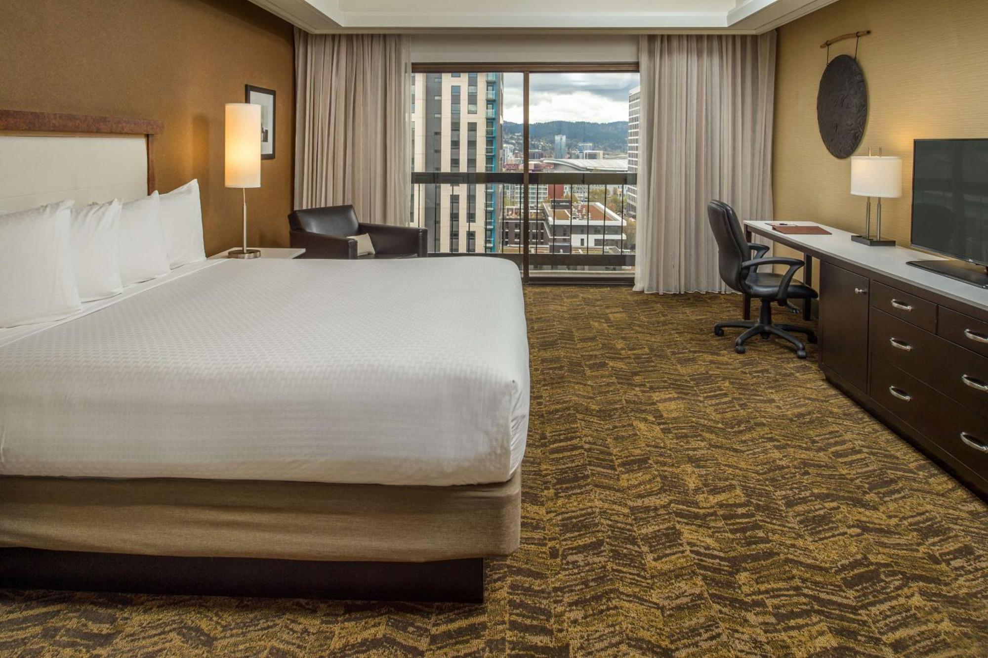 Doubletree By Hilton Portland Exterior foto